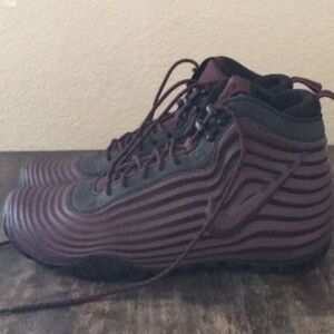 Nike ACG Lunardome 1 Sneakerboot Red